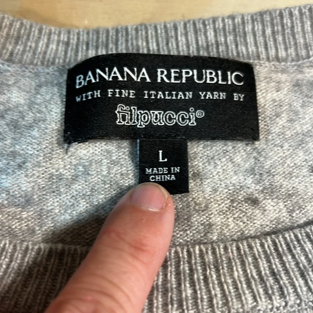 Banana Republic Gray Crewneck Sweater made with Italian yarn sz L - Picture 2 of 7